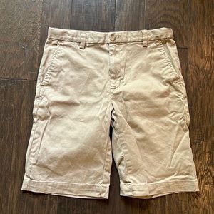 Great condition boys Vineyard Vines shorts size 14